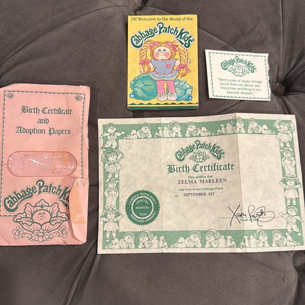 Cabbage Patch Kid Doll with 3 Outfits - Picture 12 of 12